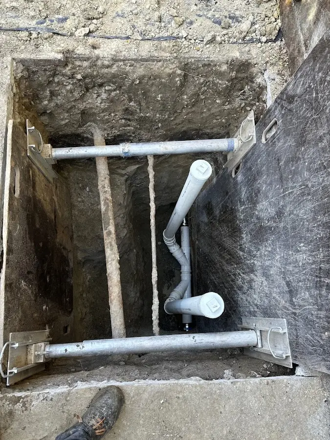 Experienced plumber completing Gas Line Repair work in Floris